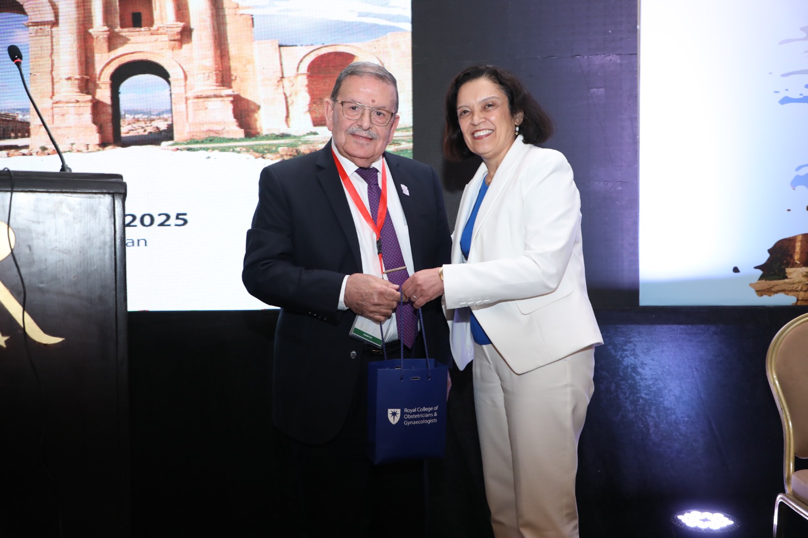 Madar Al-Saa Images 0.9940119147372735