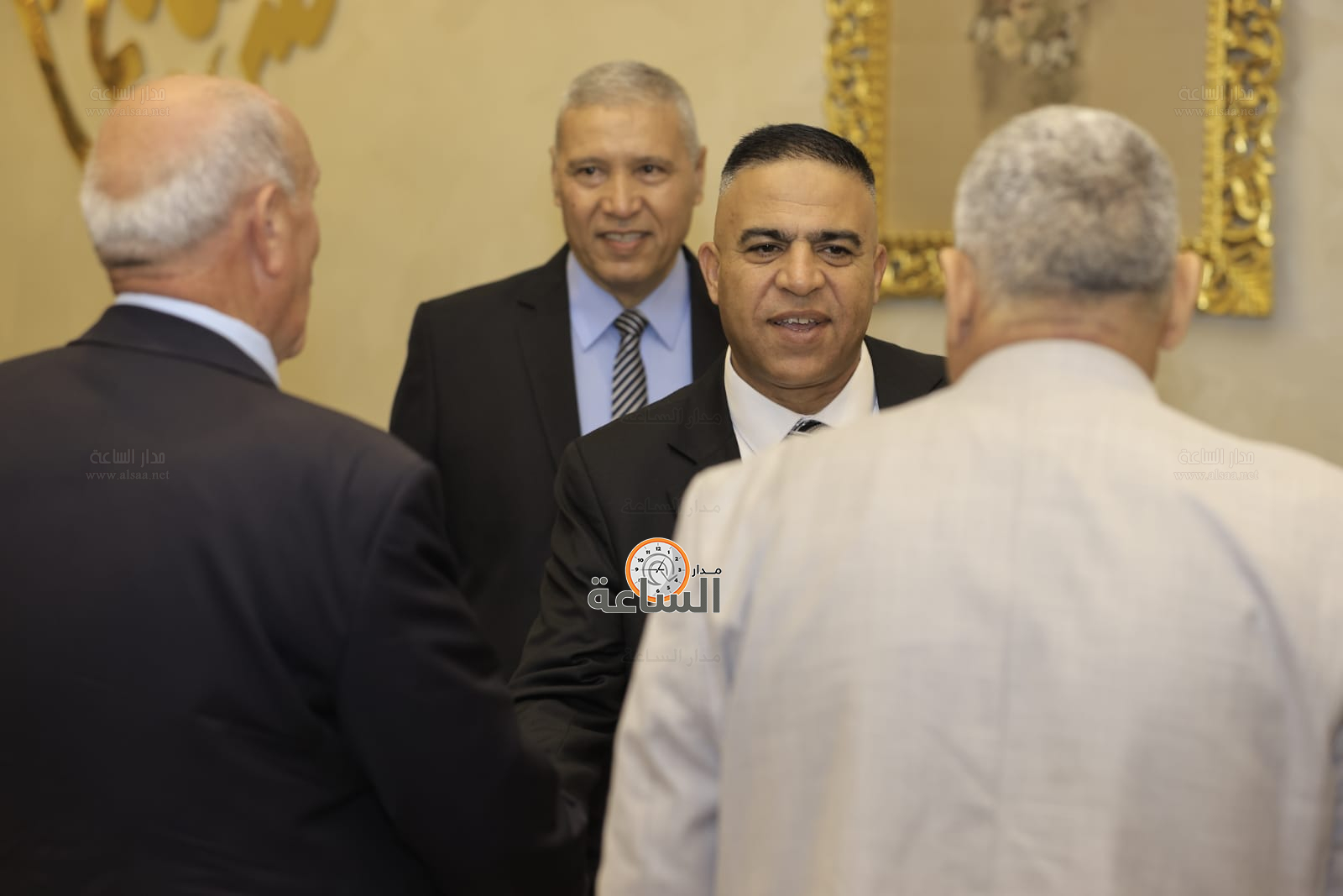 Madar Al-Saa Images 0.41203587836164435