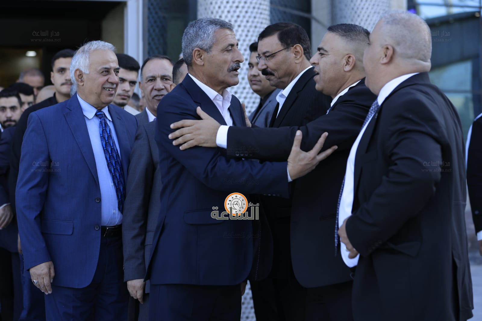 Madar Al-Saa Images 0.14217348579399525