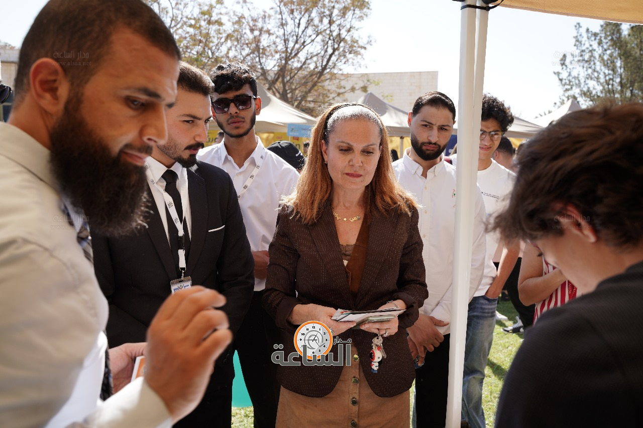 Madar Al-Saa Images 0.7796011745863957