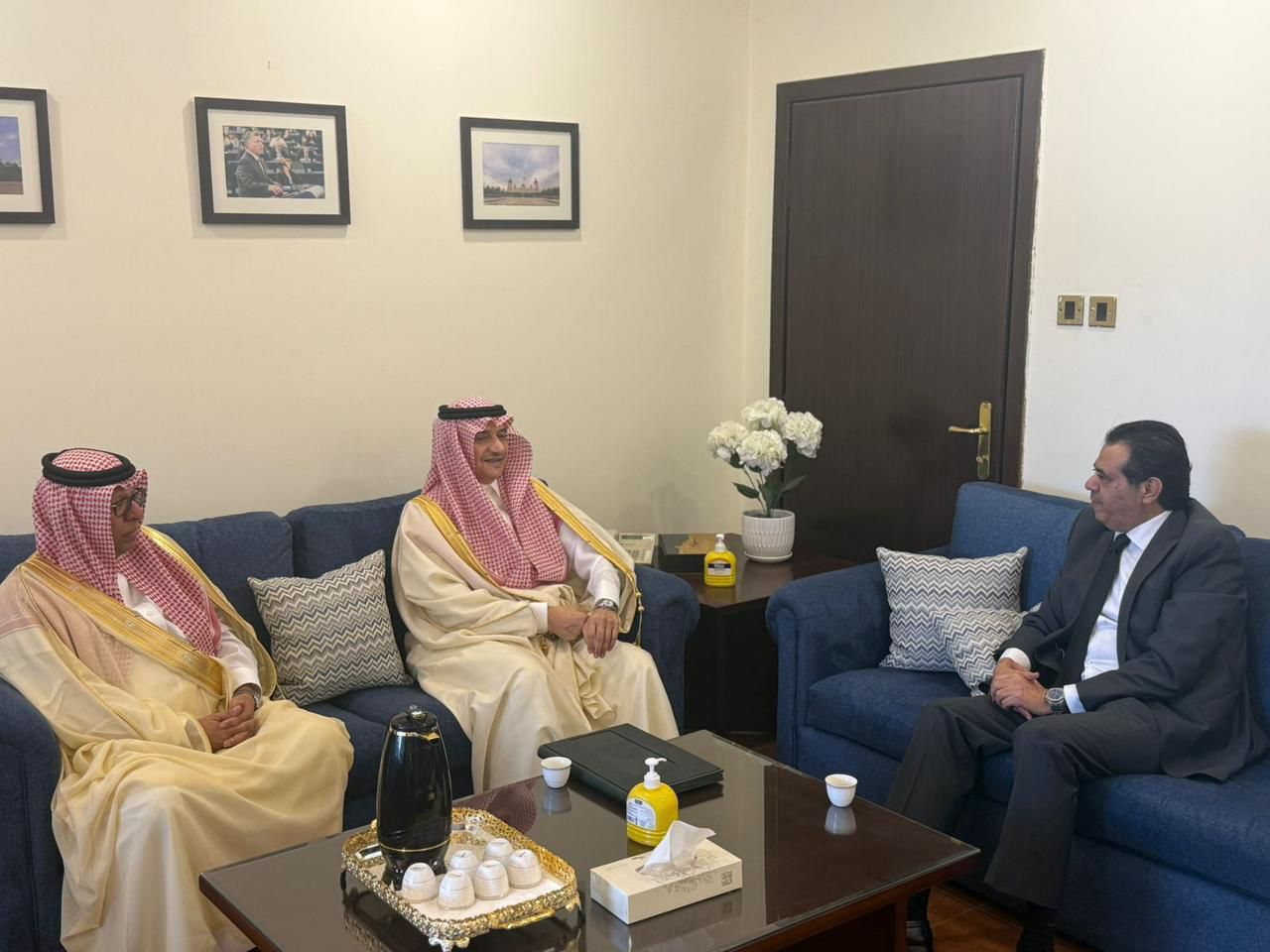 Madar Al-Saa Images 0.16150166723530612