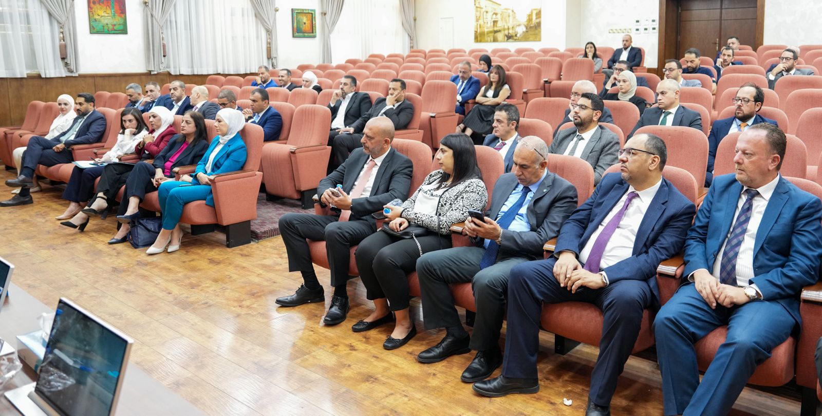 Madar Al-Saa Images 0.6218874692998895