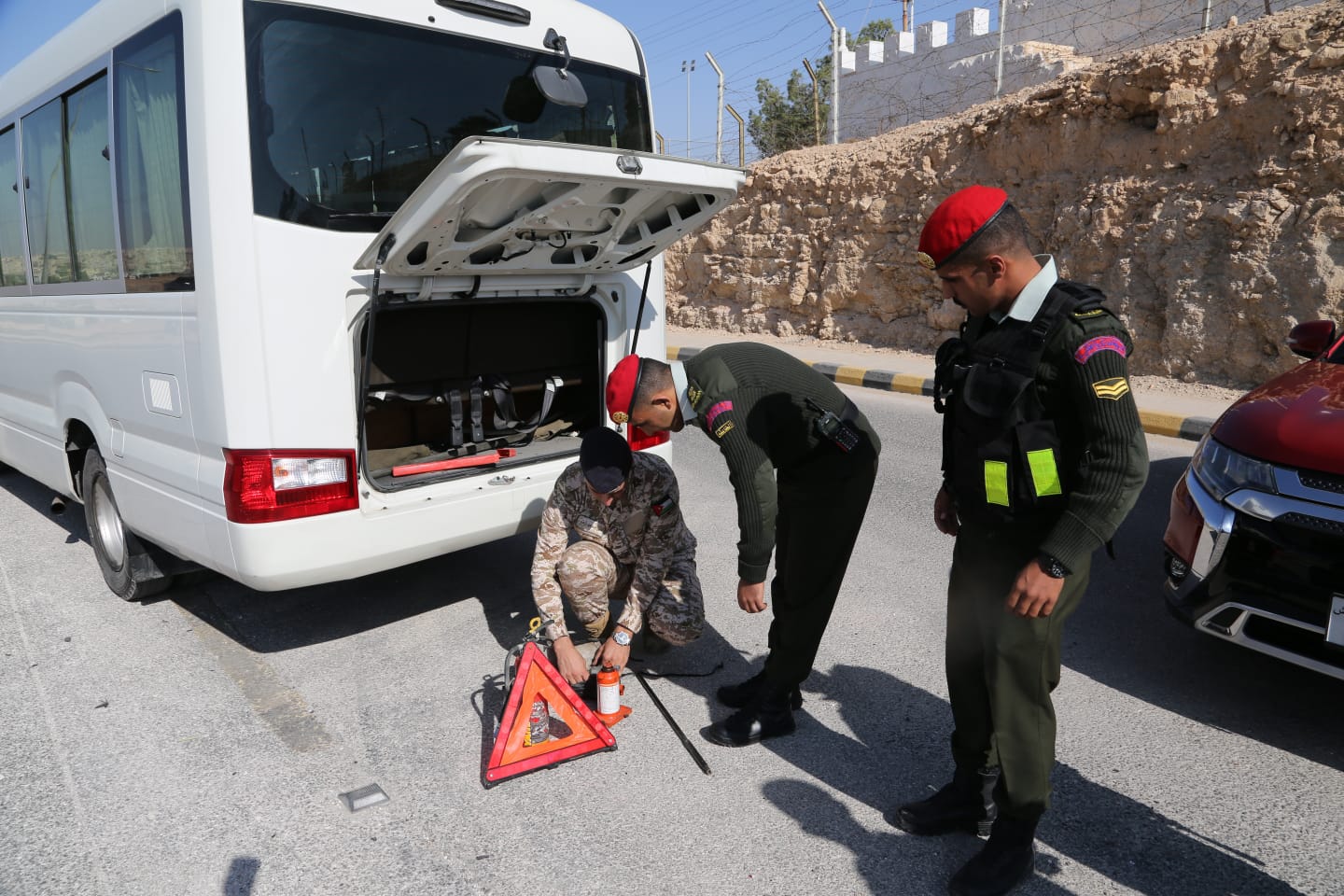 Madar Al-Saa Images 0.5448548023758484