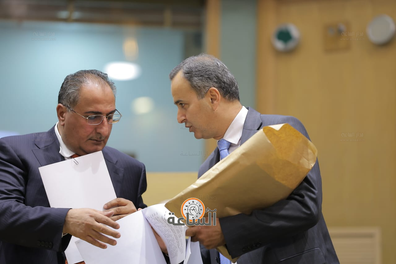 Madar Al-Saa Images 0.8902473914030185