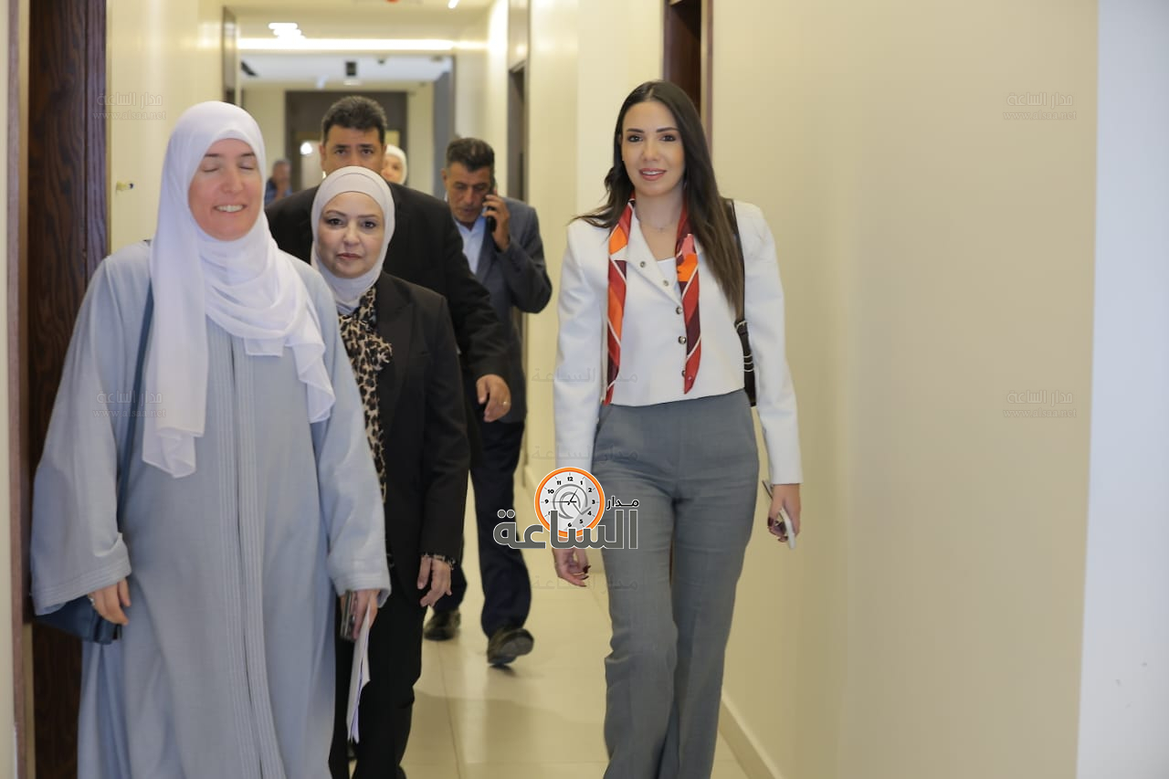 Madar Al-Saa Images 0.9421354321436831