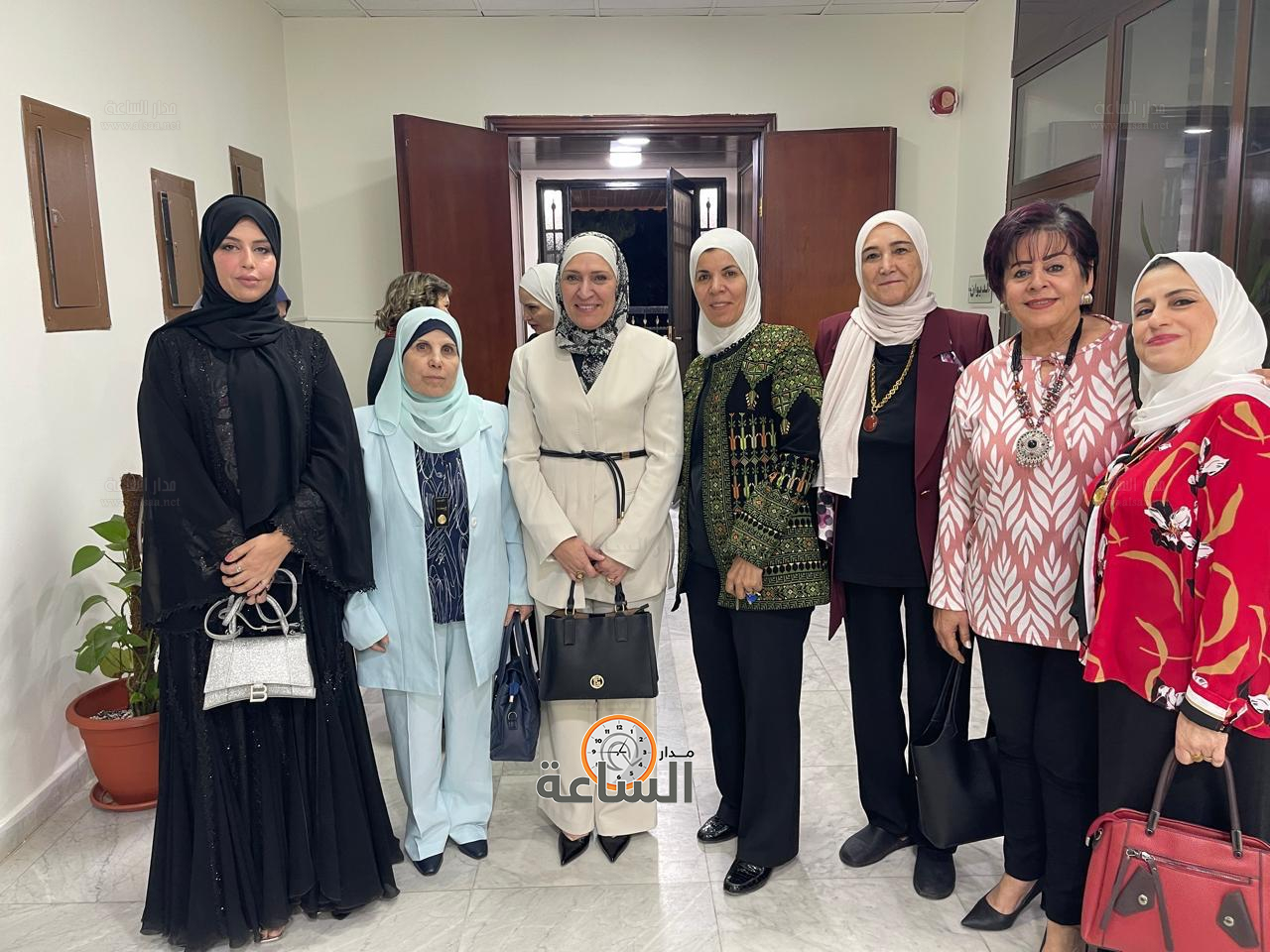 Madar Al-Saa Images 0.3835387031516361