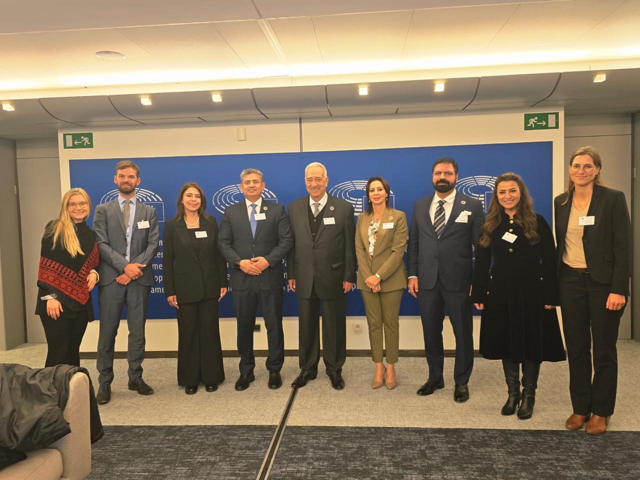 Madar Al-Saa Images 0.8517223231869225