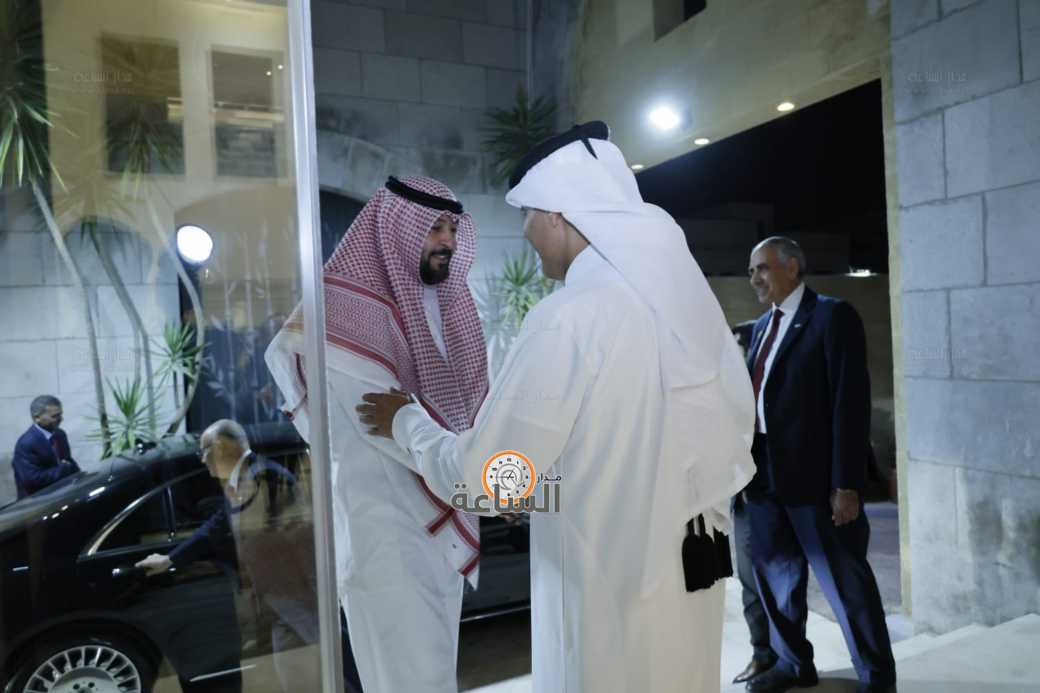 Madar Al-Saa Images 0.9994130707920097