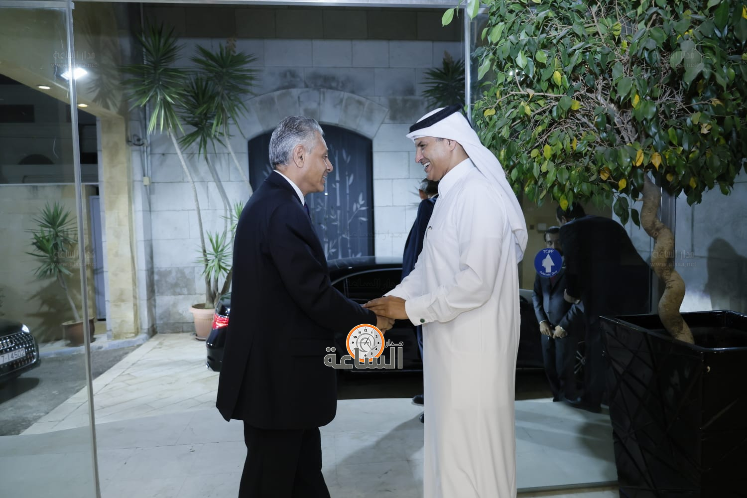 Madar Al-Saa Images 0.13602388653633013