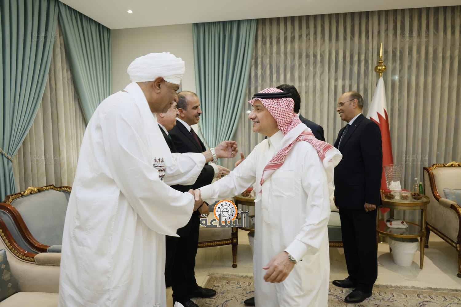 Madar Al-Saa Images 0.18950526745611307