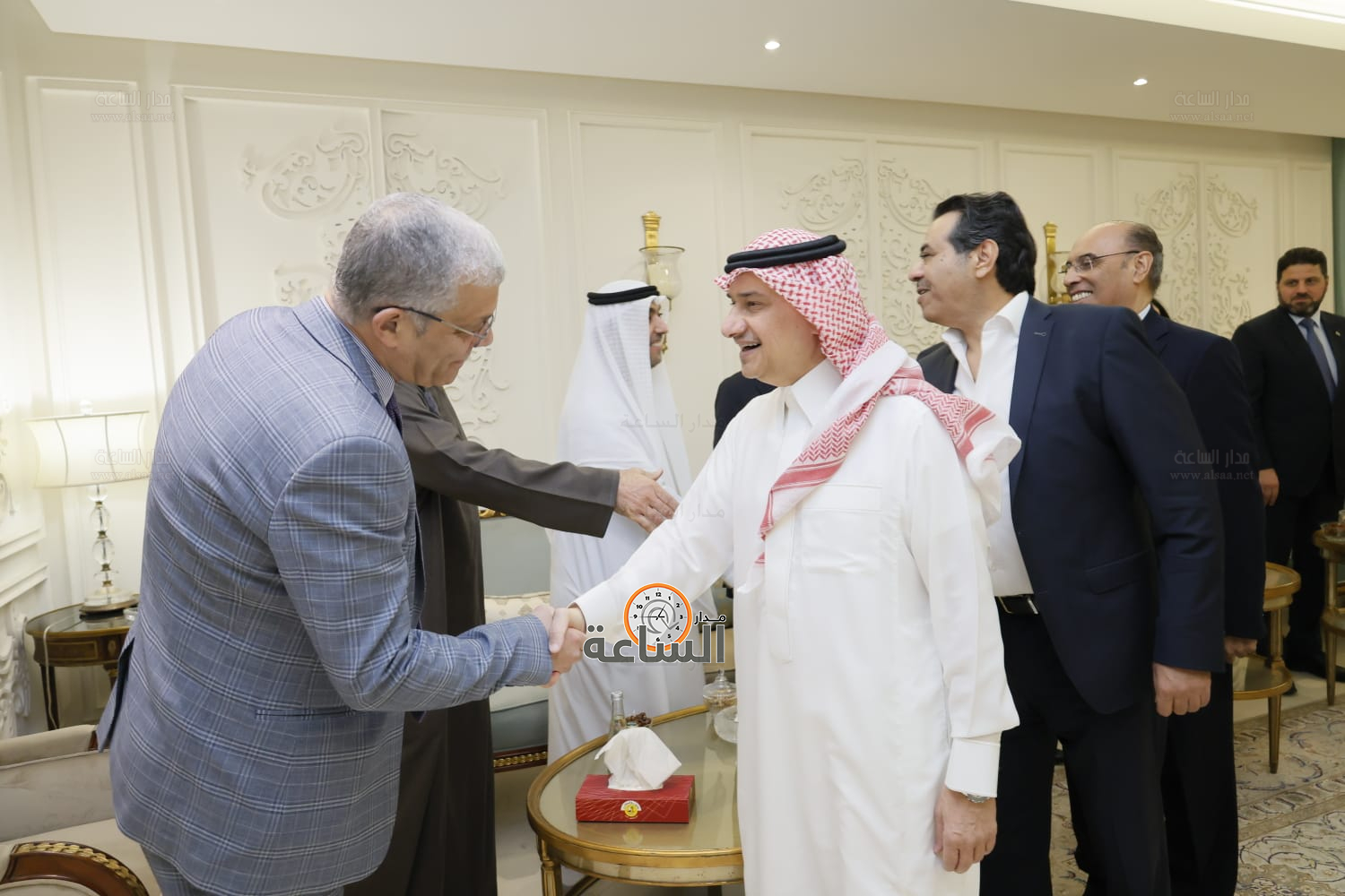 Madar Al-Saa Images 0.9828212066541232