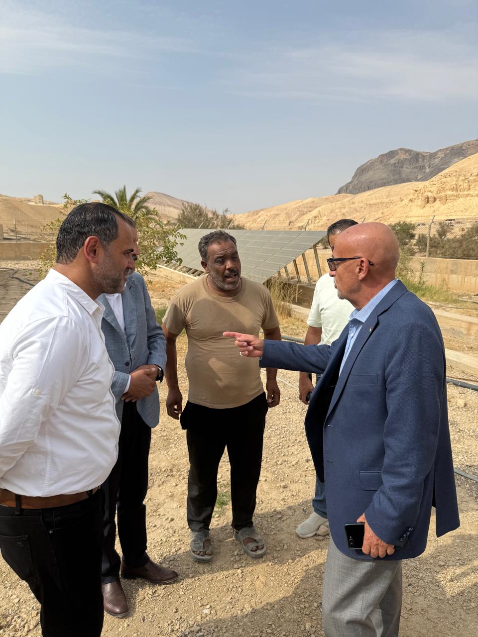 Madar Al-Saa Images 0.8367242223147222