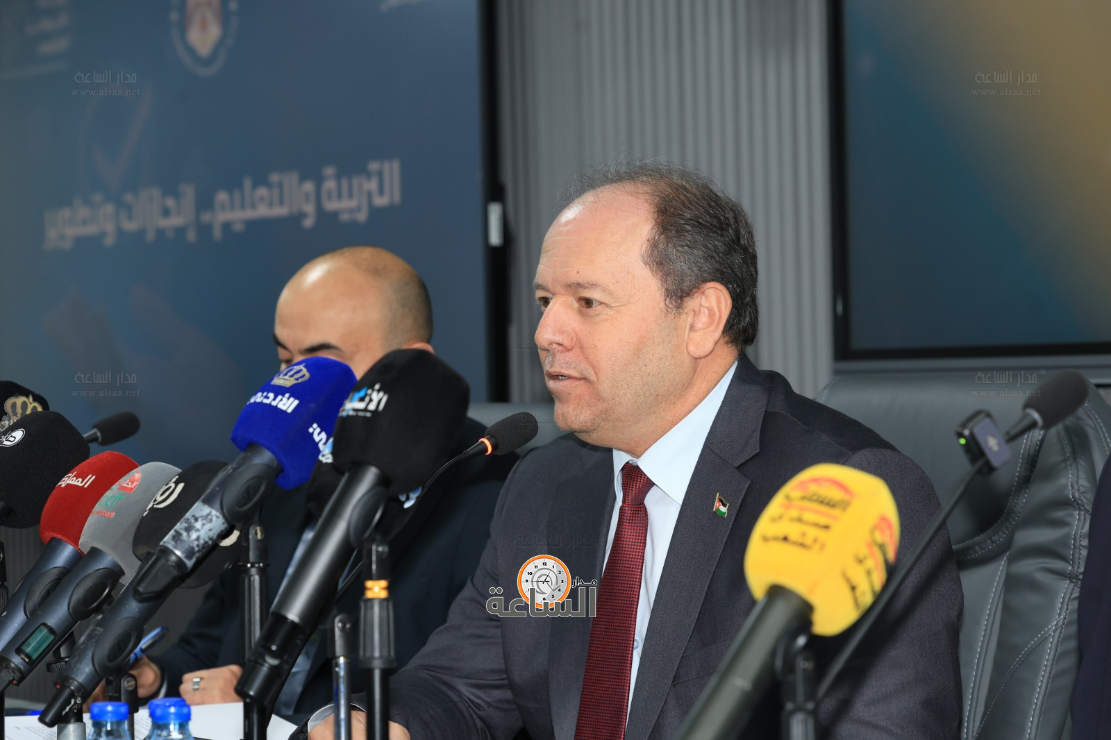 Madar Al-Saa Images 0.848423903977757