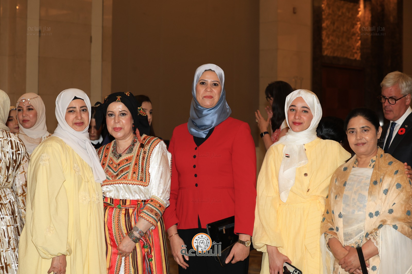 Madar Al-Saa Images 0.6541518492969236