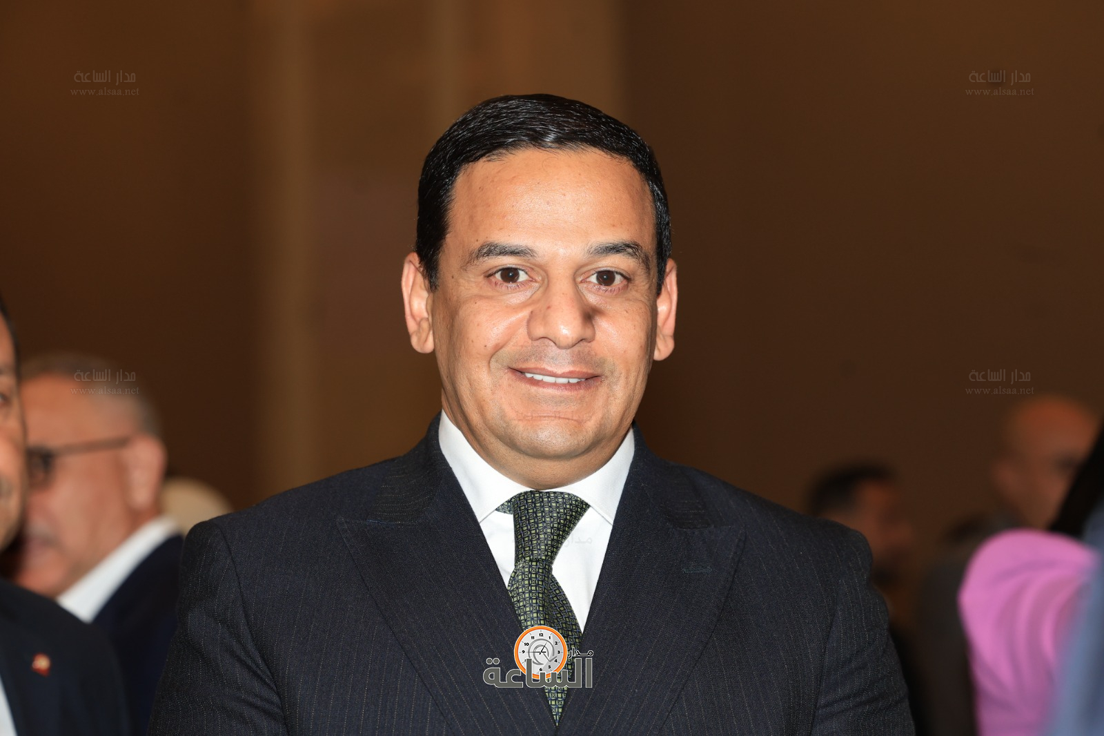 Madar Al-Saa Images 0.2541362553115044