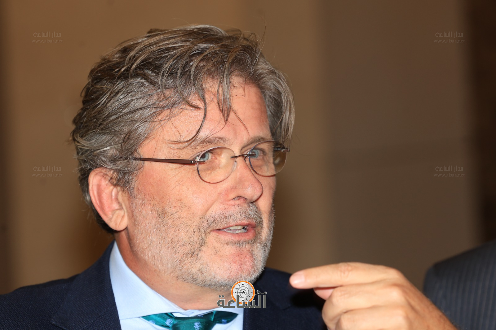 Madar Al-Saa Images 0.4681639811793604