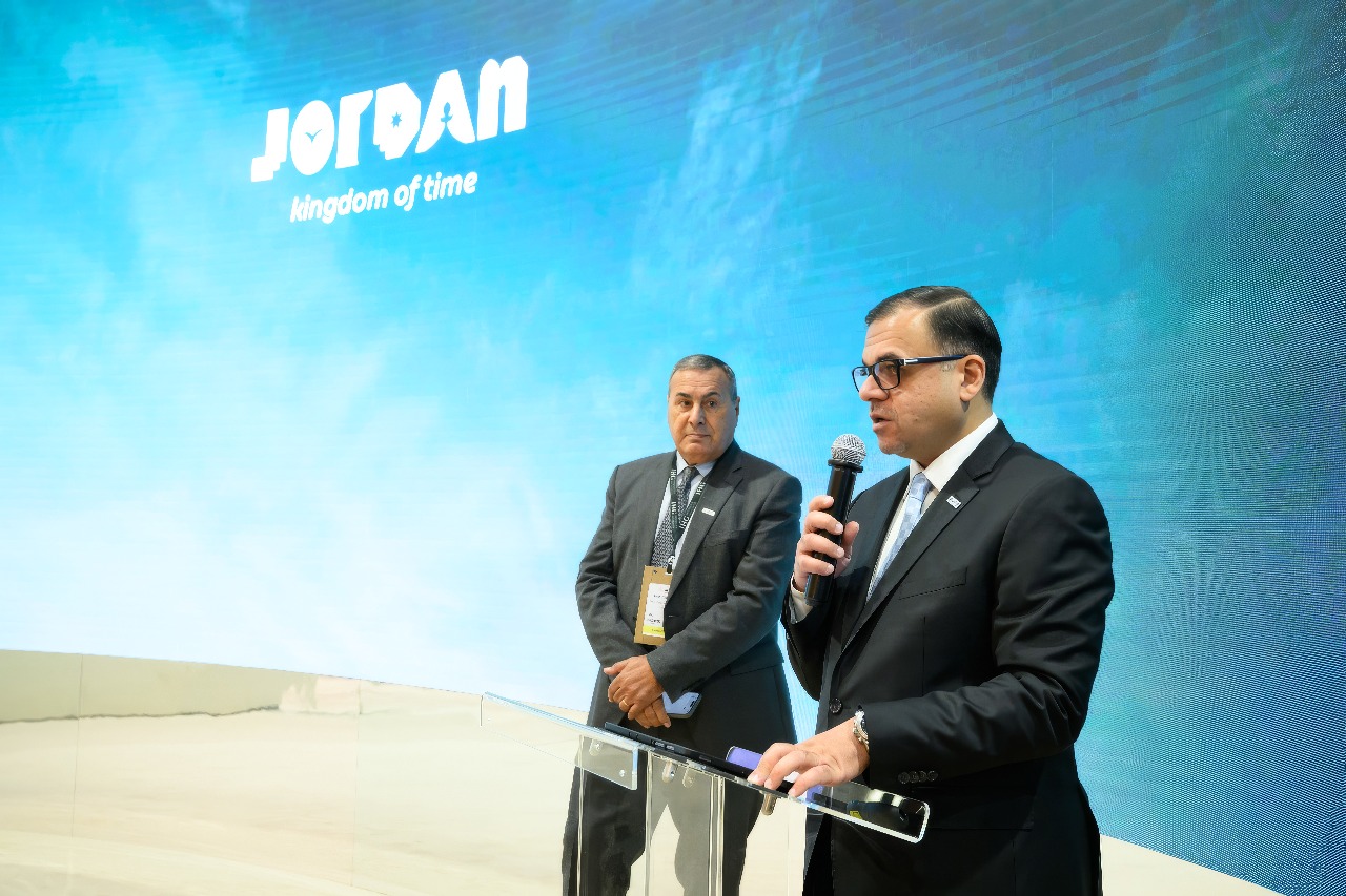 Madar Al-Saa Images 0.011540683501356952