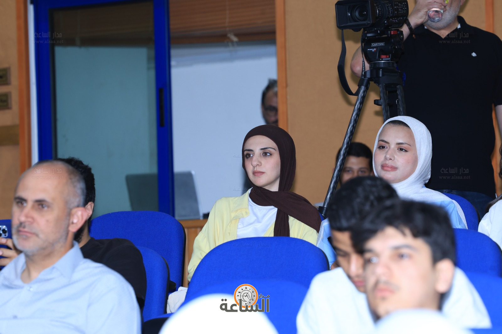 Madar Al-Saa Images 0.7962170867194246