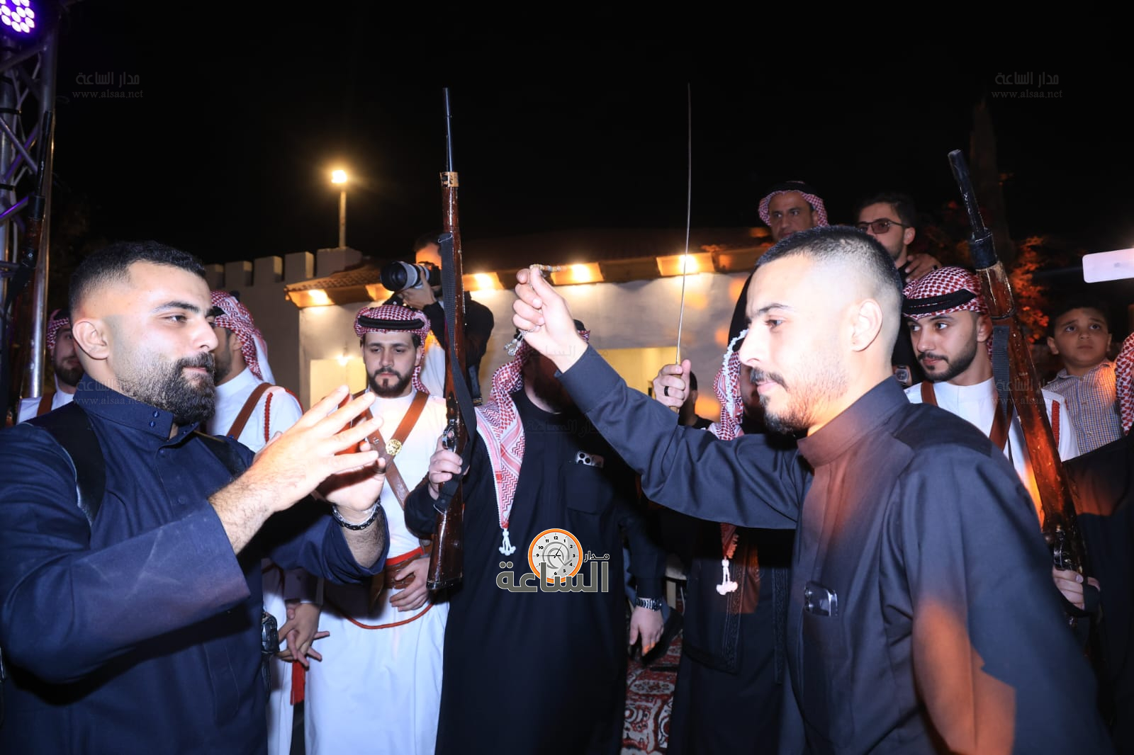 Madar Al-Saa Images 0.9778128751424539