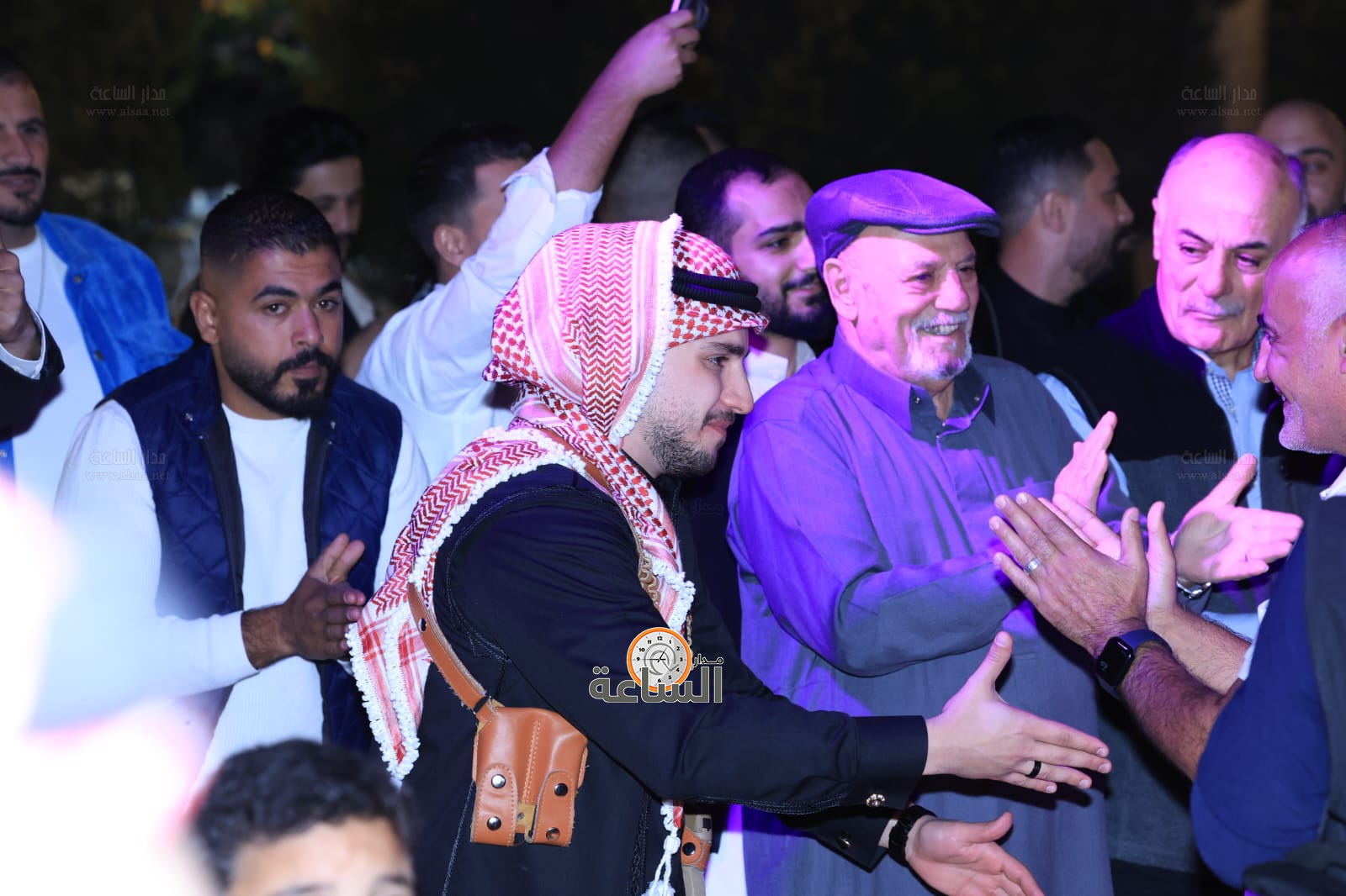 Madar Al-Saa Images 0.401367792411927