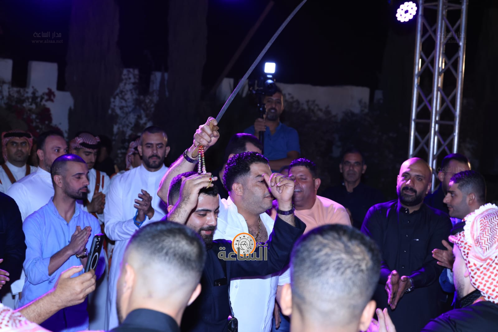 Madar Al-Saa Images 0.7071518068285715