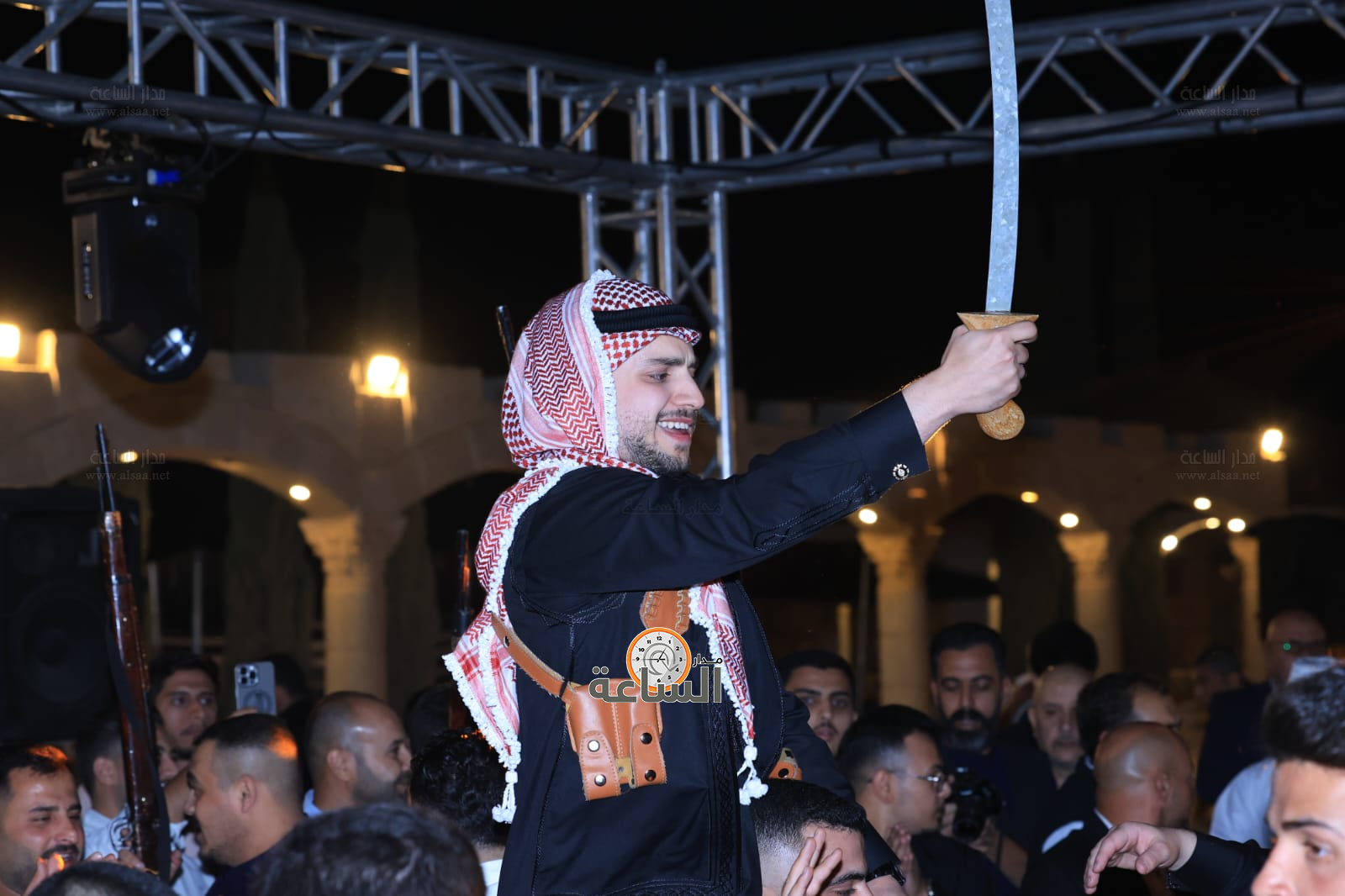 Madar Al-Saa Images 0.3136119024839824