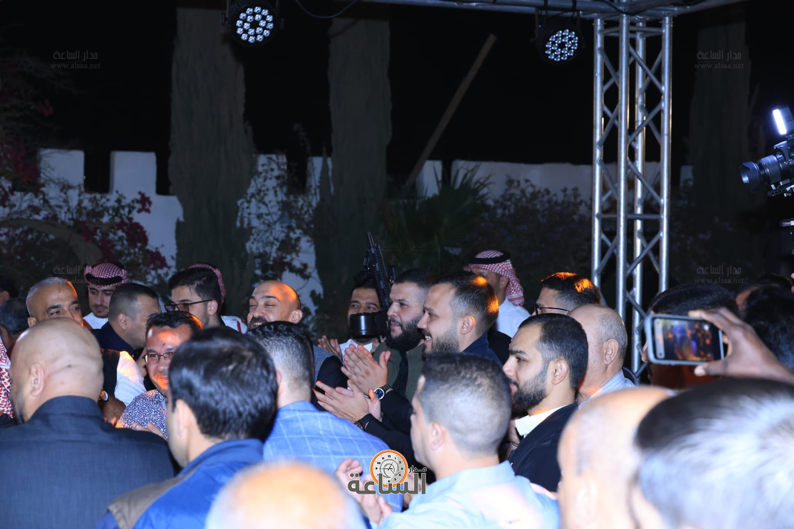 Madar Al-Saa Images 0.04320096444911481