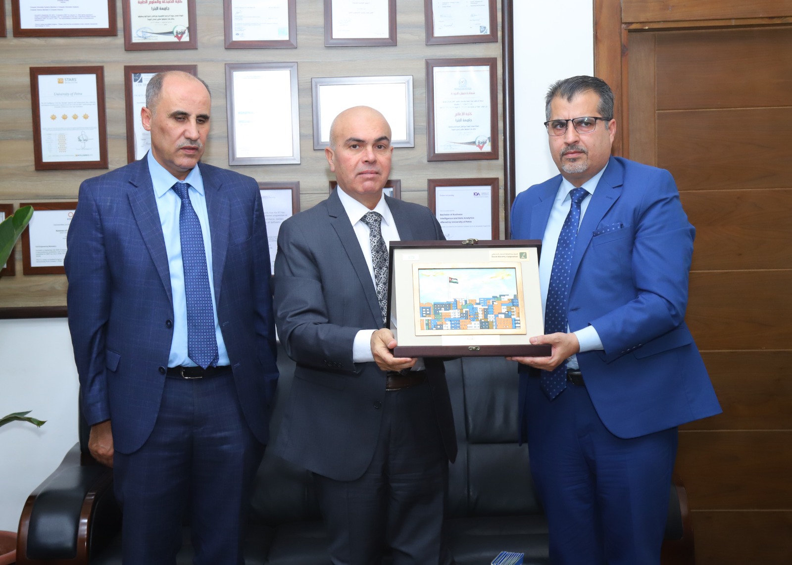 Madar Al-Saa Images 0.15298507367873493