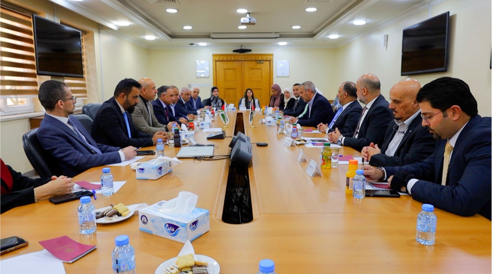 Madar Al-Saa Images 0.9289708149555116