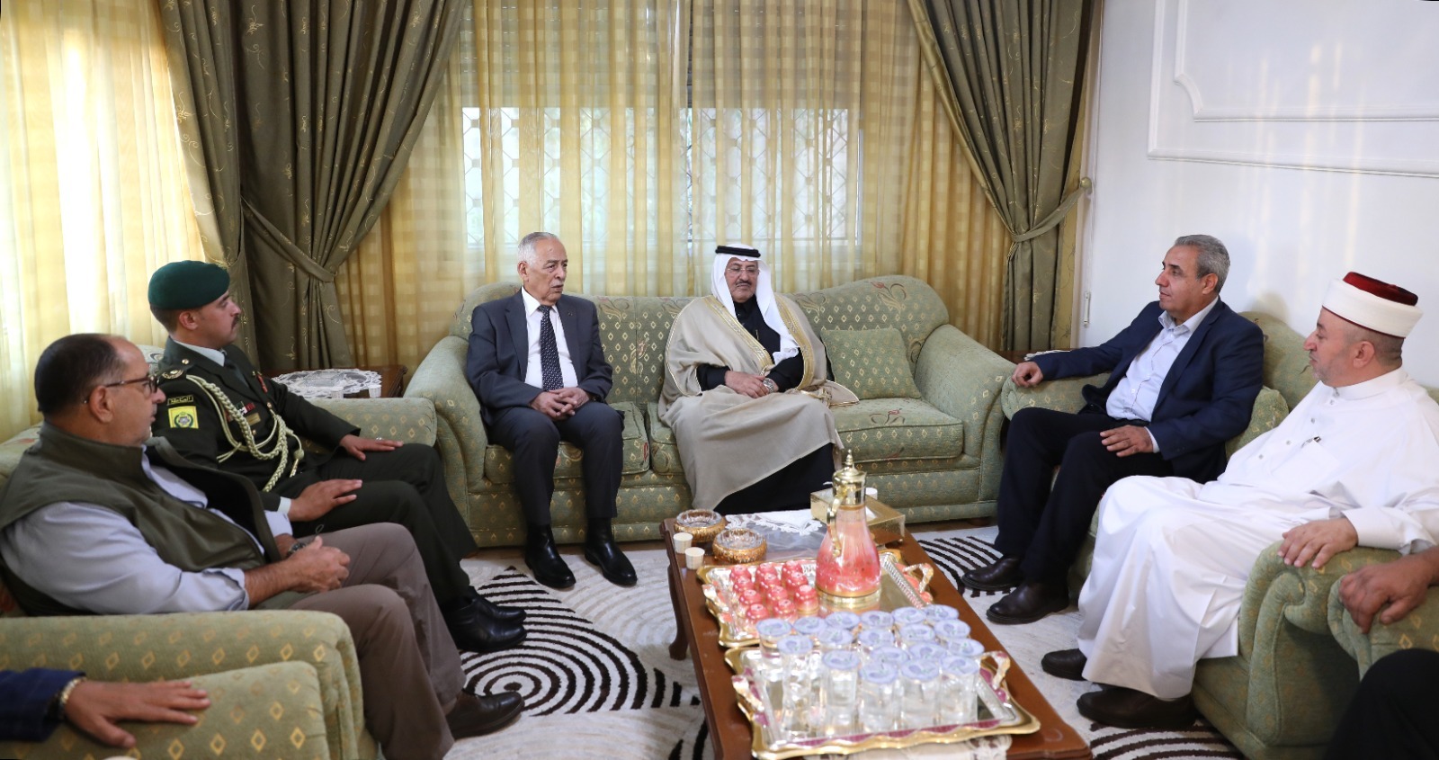 Madar Al-Saa Images 0.33467448995762017