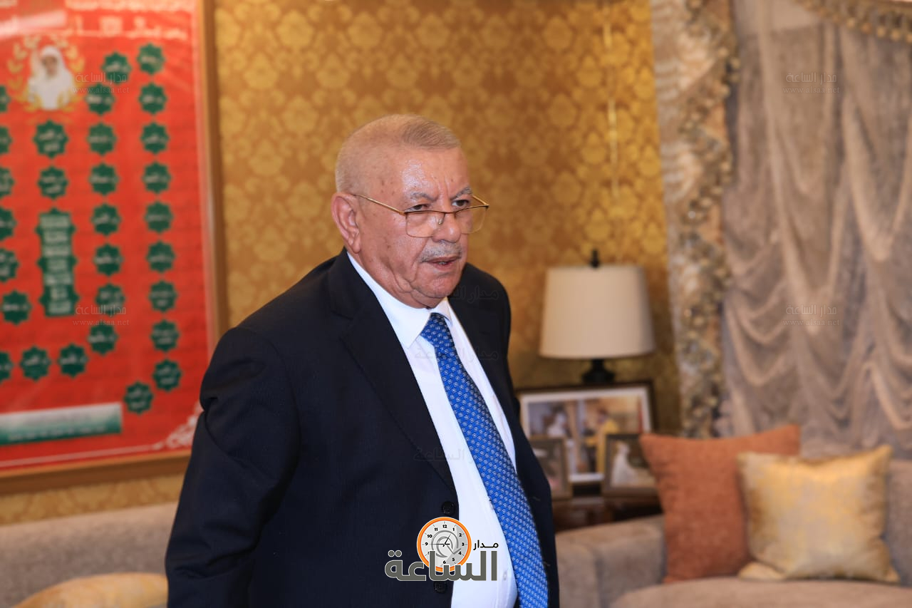 Madar Al-Saa Images 0.8981287054483003