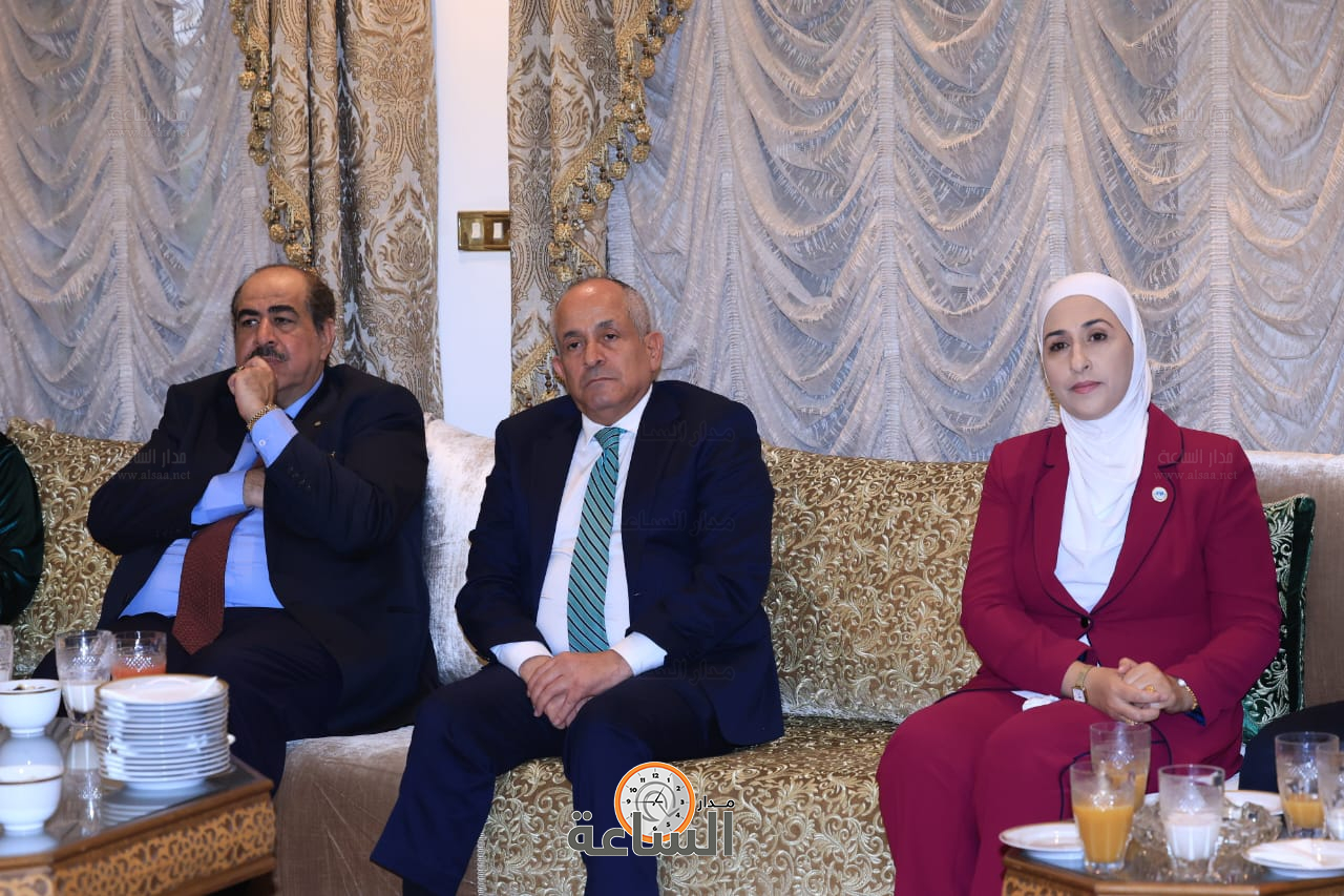 Madar Al-Saa Images 0.22553997171446072