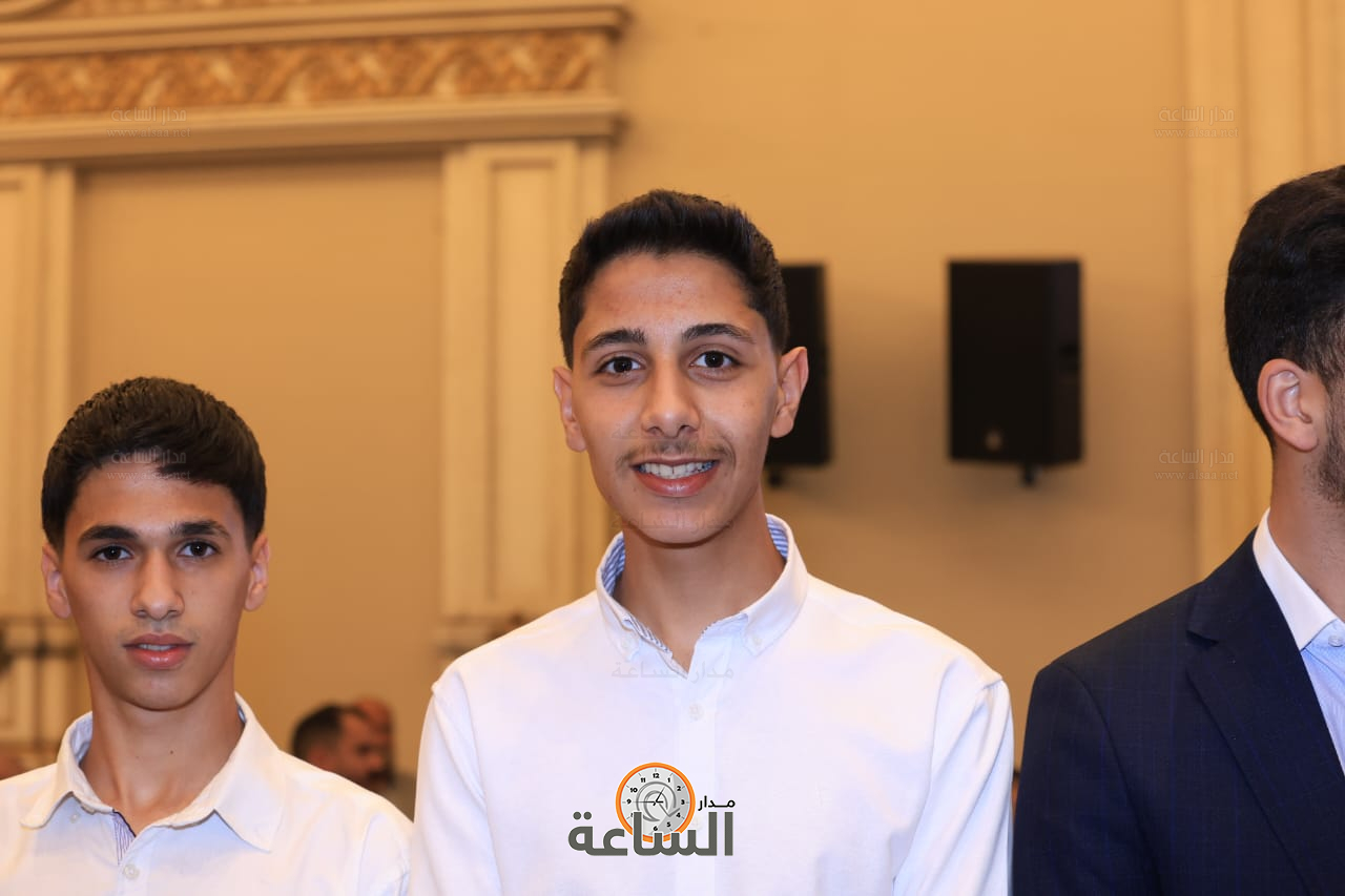 Madar Al-Saa Images 0.5609728265337299