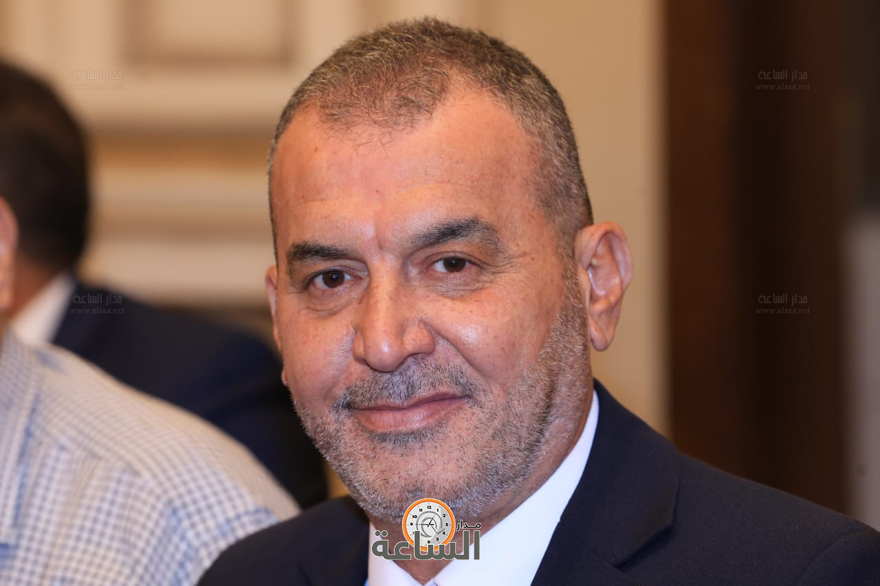 Madar Al-Saa Images 0.02505647171952019