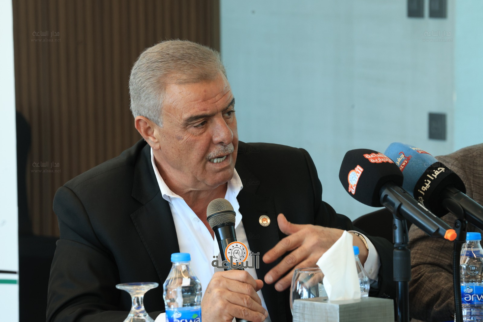 Madar Al-Saa Images 0.7117676168018158