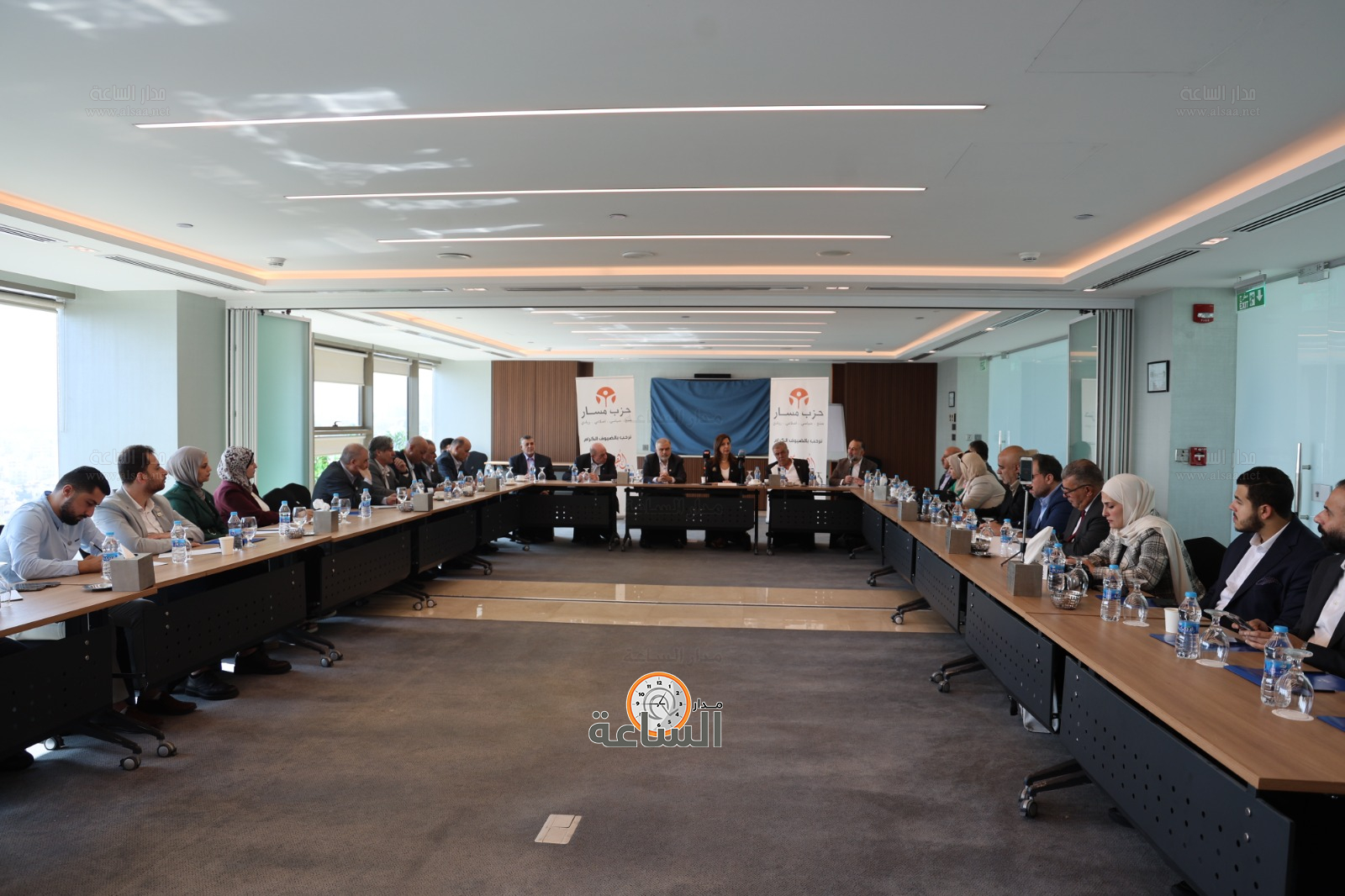 Madar Al-Saa Images 0.49996378798604935