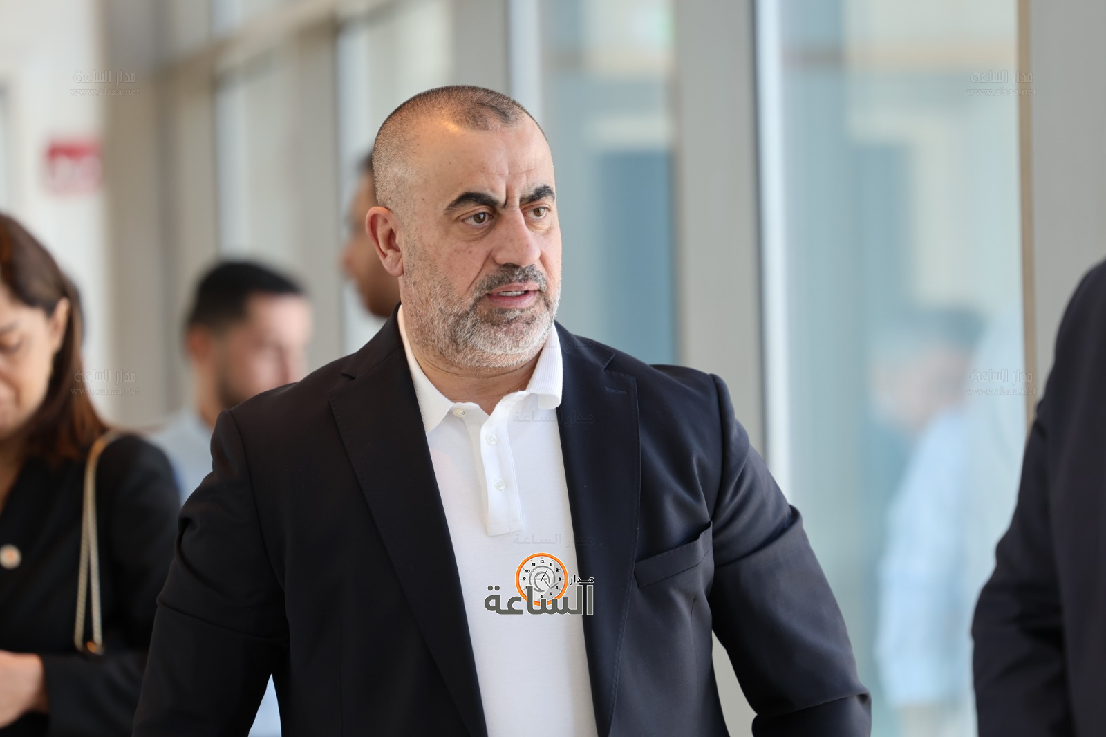 Madar Al-Saa Images 0.4196039272168218