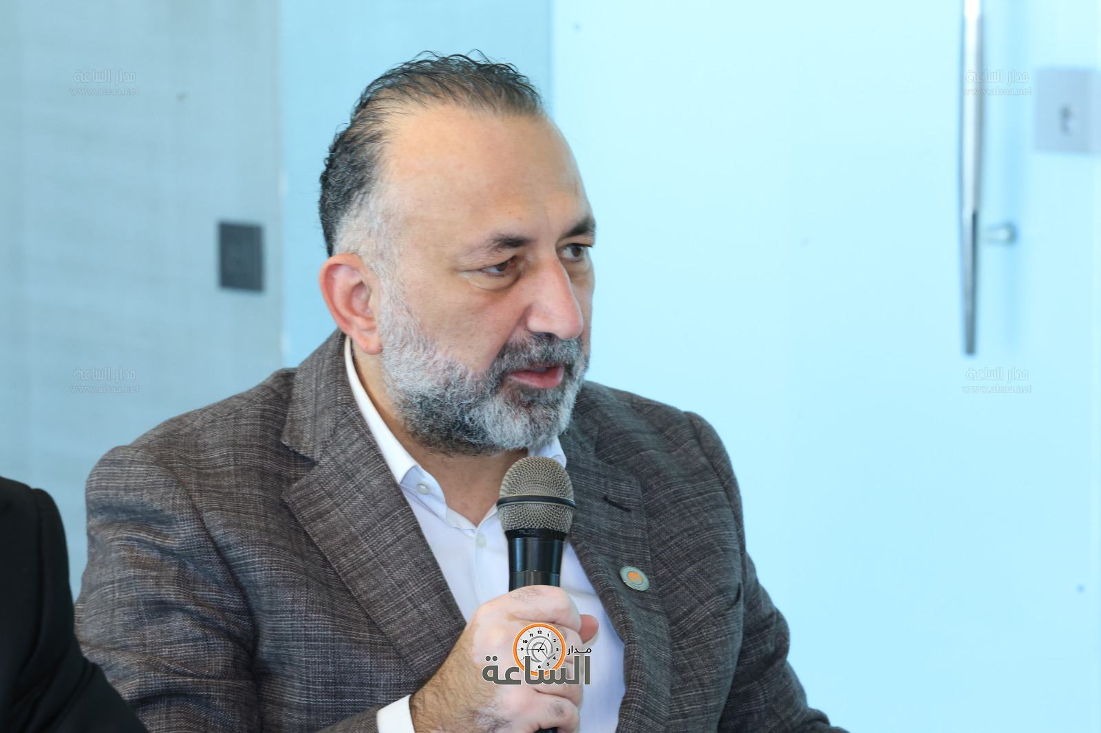 Madar Al-Saa Images 0.1744537503492346