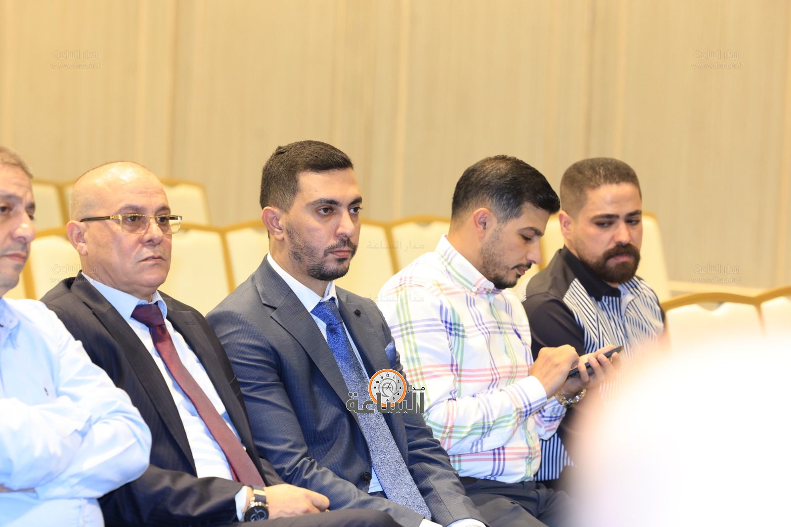 Madar Al-Saa Images 0.00039880127896219086