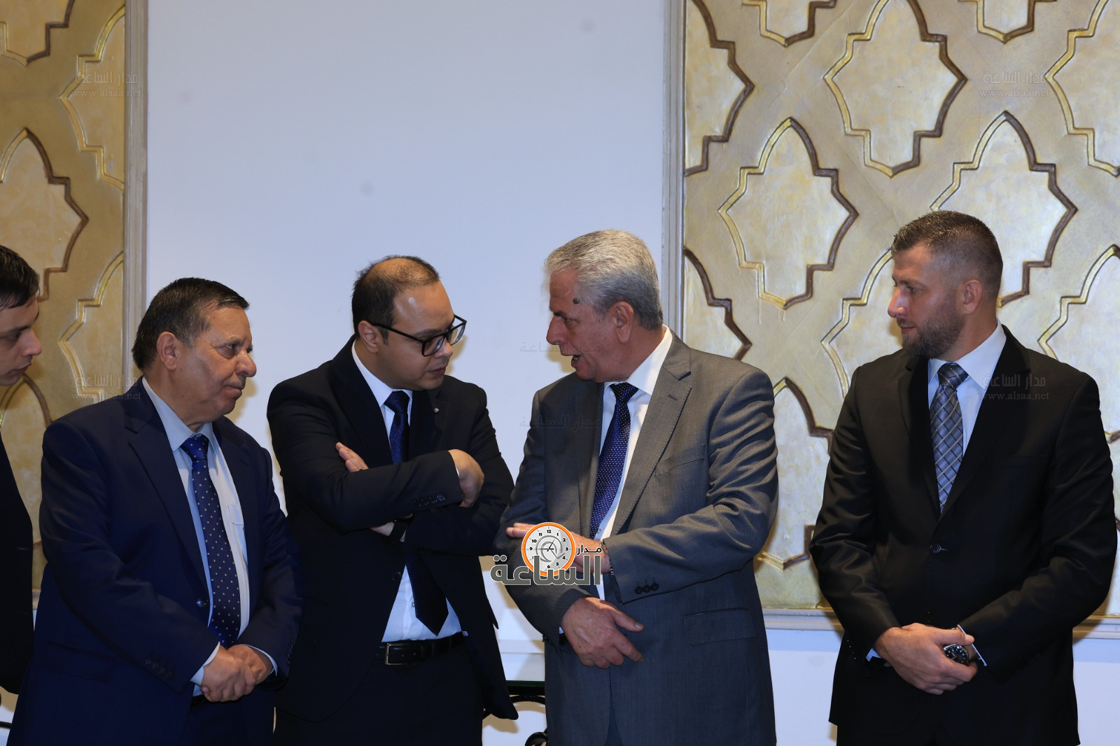 Madar Al-Saa Images 0.444883862055626