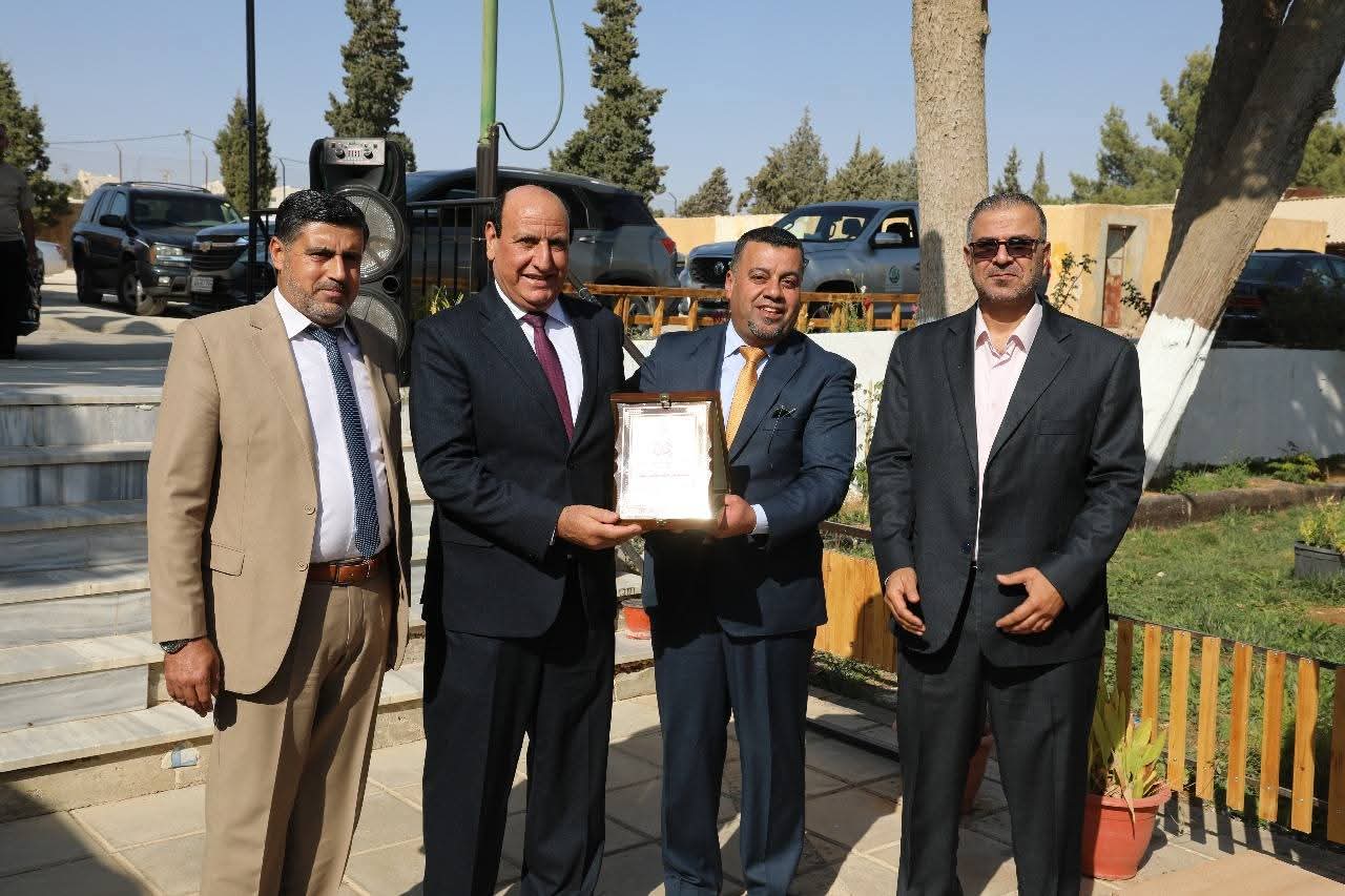 Madar Al-Saa Images 0.8429827389933425