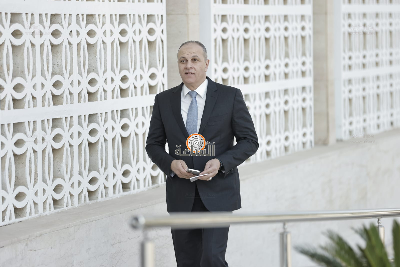 Madar Al-Saa Images 0.6180102631309364