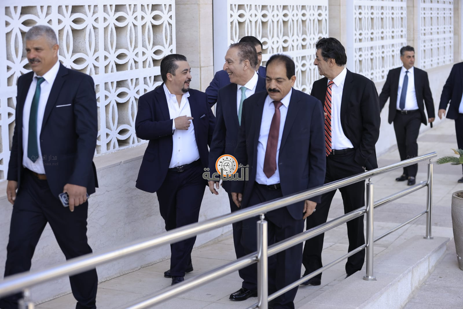 Madar Al-Saa Images 0.43538931883216825