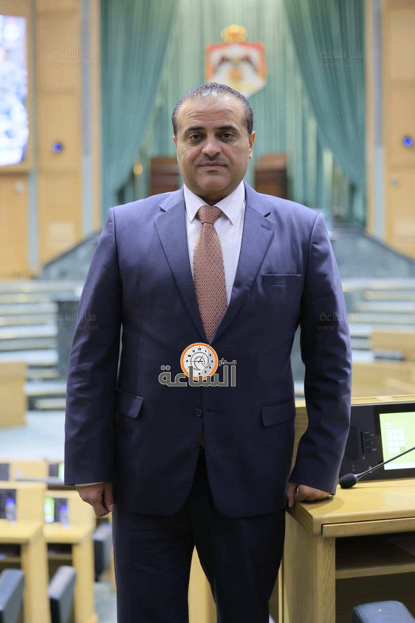 Madar Al-Saa Images 0.609444107256737