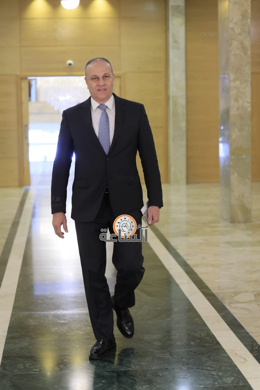 Madar Al-Saa Images 0.7263784832518946