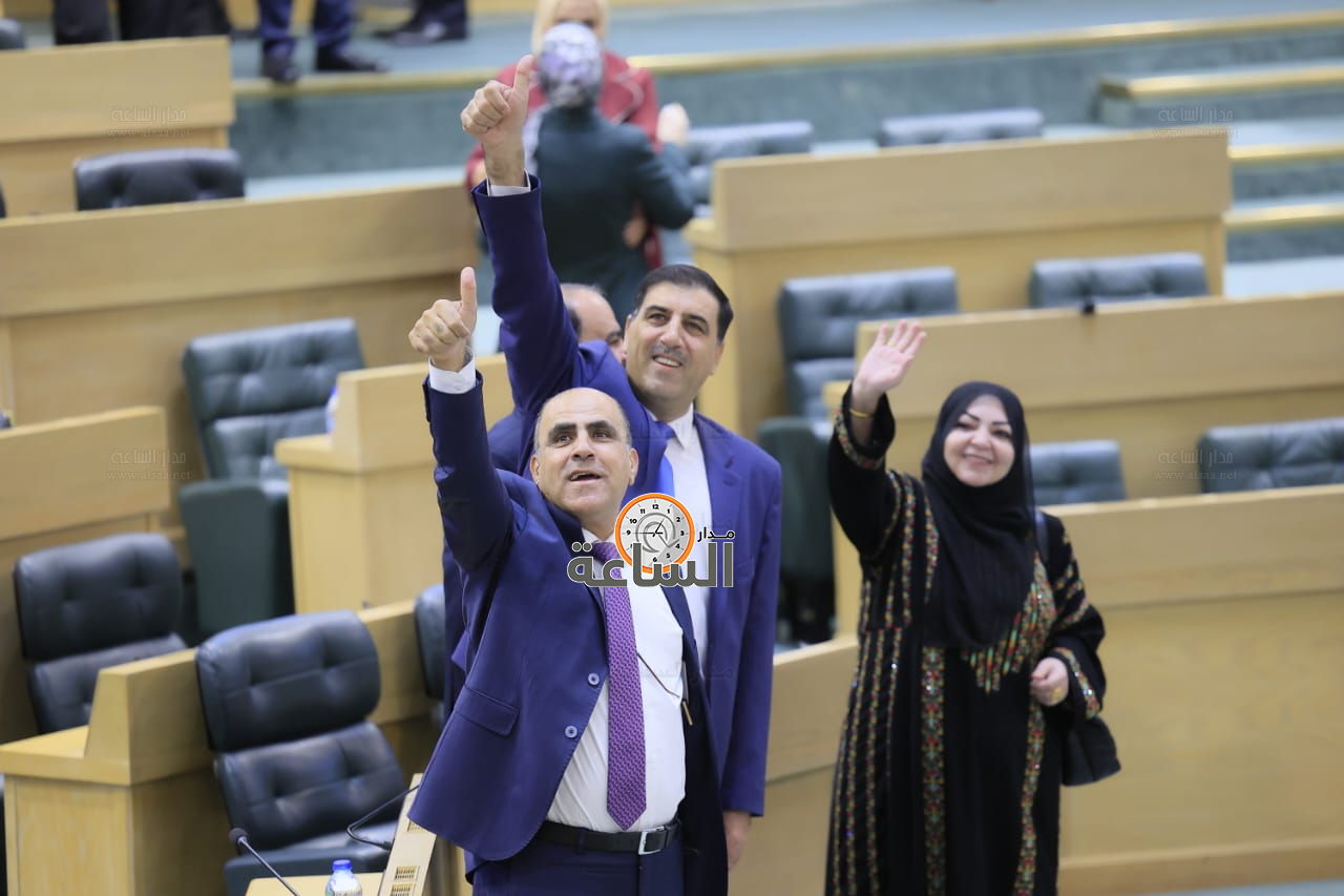 Madar Al-Saa Images 0.76893519785212