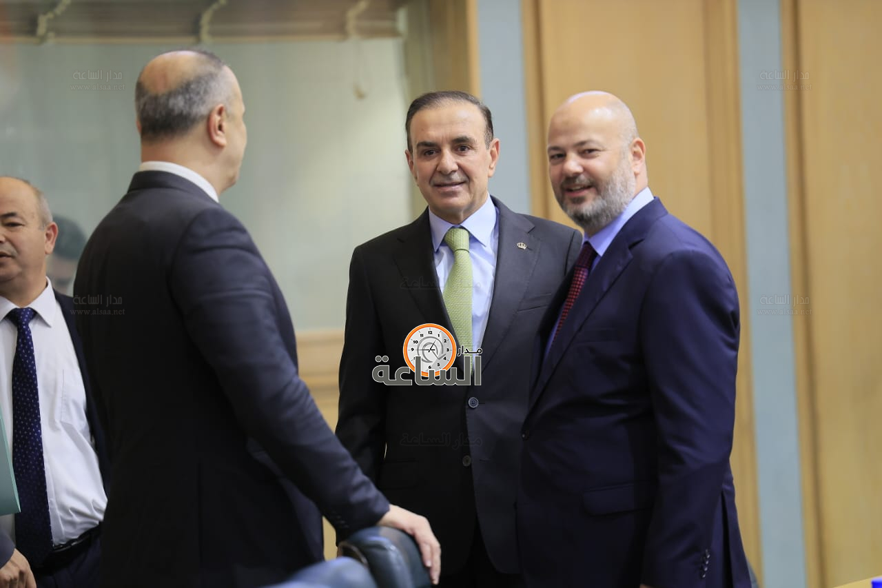 Madar Al-Saa Images 0.37117285184658433