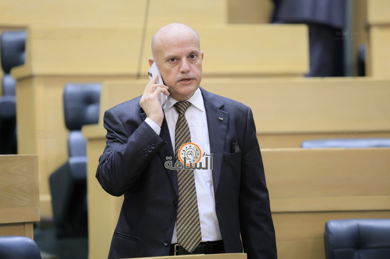 Madar Al-Saa Images 0.466693183259683