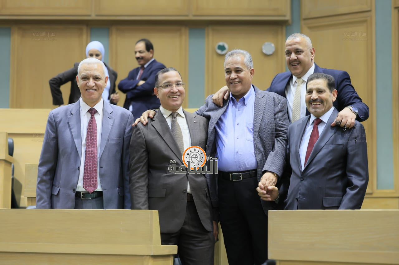 Madar Al-Saa Images 0.035144510090251546