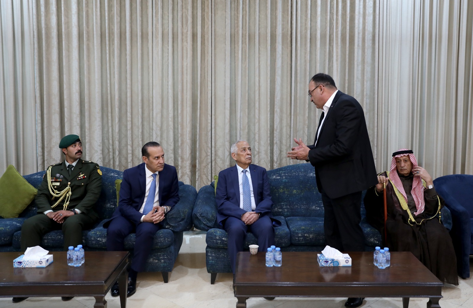 Madar Al-Saa Images 0.36642343416463063